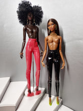 Load image into Gallery viewer, High-waisted skinny pants in patent