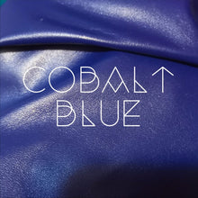 Load image into Gallery viewer, crop top "the it handbag" with metallic front buckle